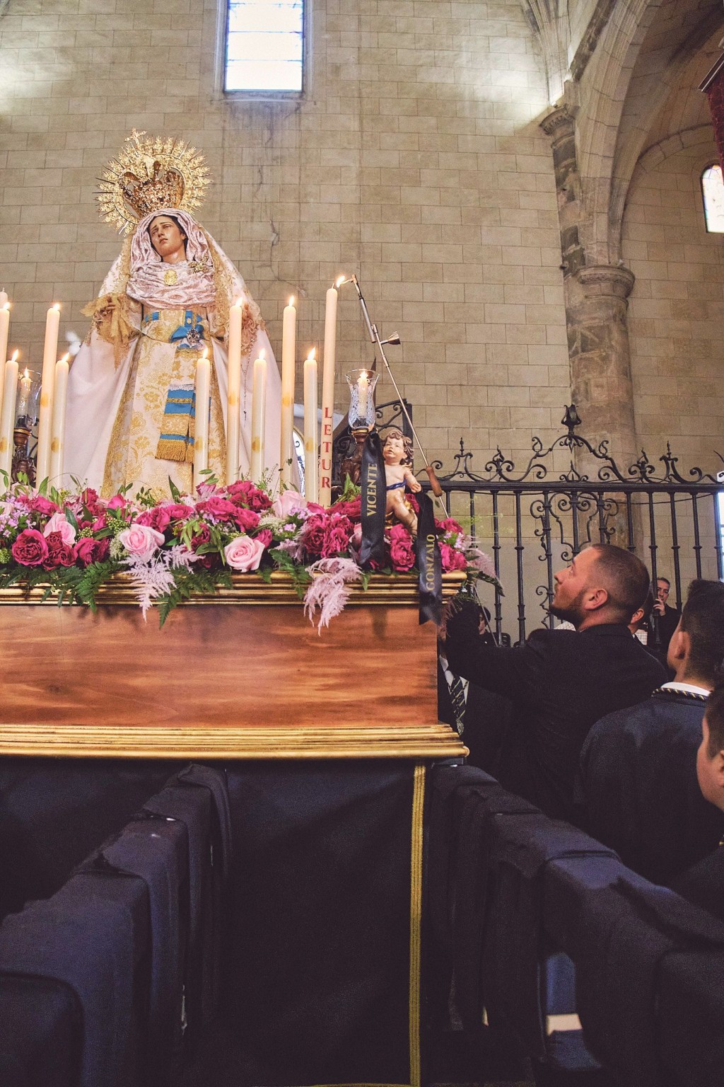 La Paz que Ilumina: Velas Encendidas por Televisión Hellín y el Pueblo de Letur