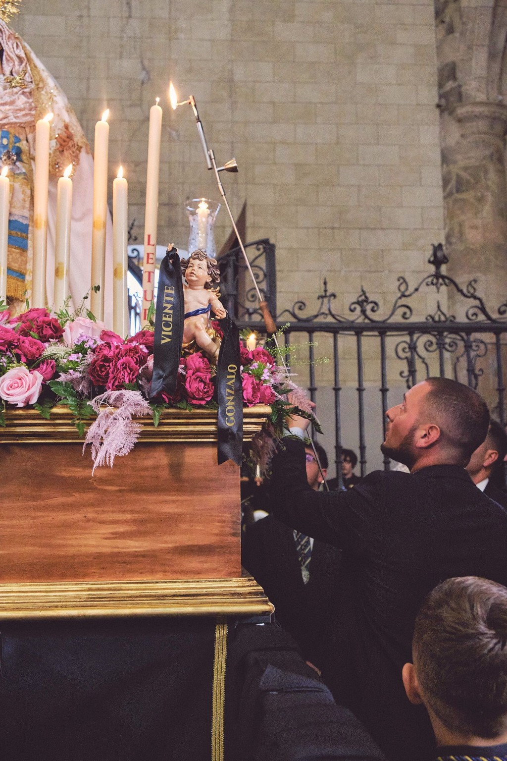 La Paz que Ilumina: Velas Encendidas por Televisión Hellín y el Pueblo de Letur